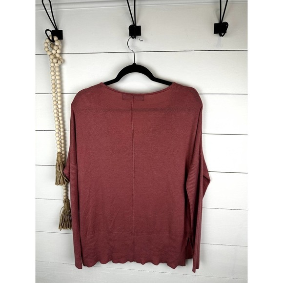 Pre-Loved Francesca's Collection Desert Rose v-neck sweater - Picture 7 of 7